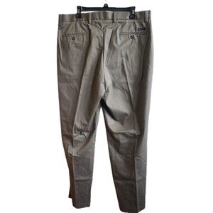 3/$18 Dockers Mens Pants Brown/Taupe Sz 38X32  Classic-Fit Stretch
